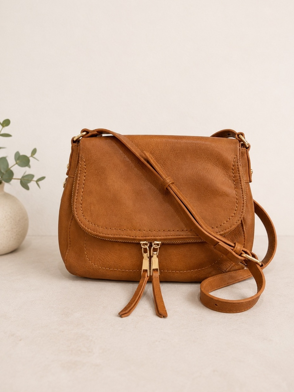 Antik Kraft • Brown Camel Crossbody Saddle Bag Vegan Leather